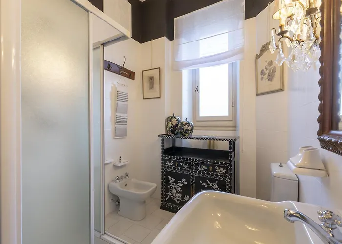 Art Statuto アパート